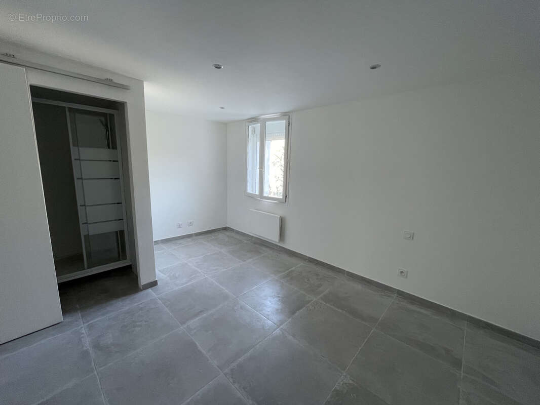 Maison à SOLLIES-PONT