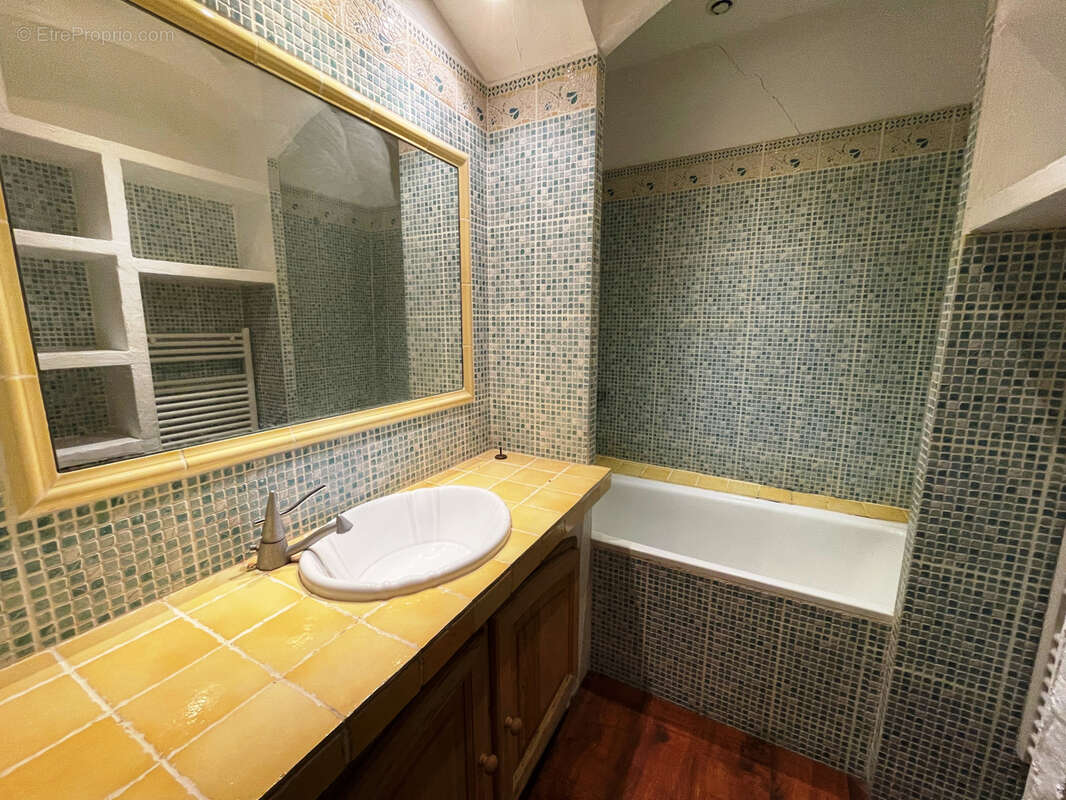 Maison à SOLLIES-PONT