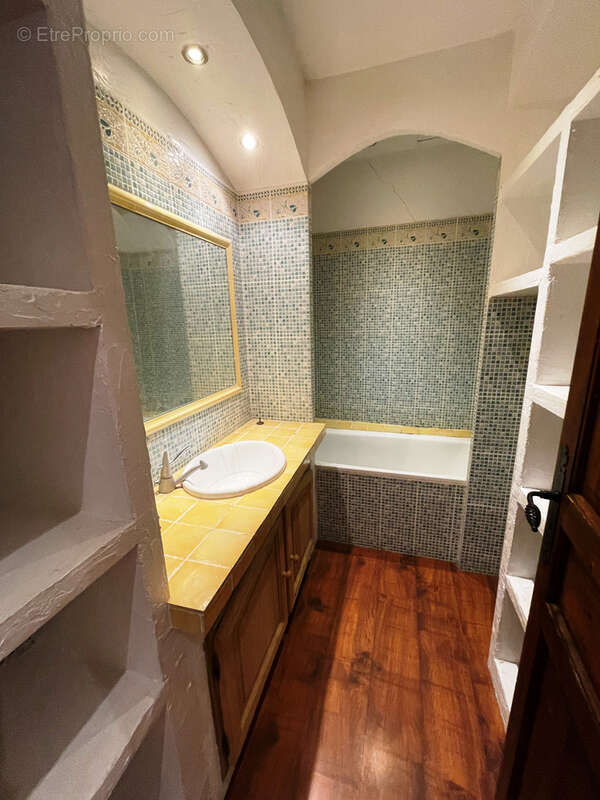 Maison à SOLLIES-PONT