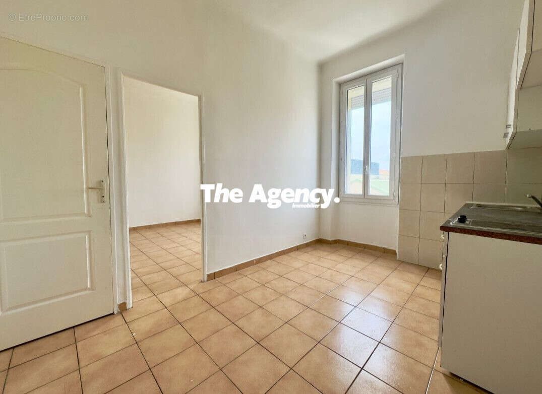 Appartement à MARSEILLE-14E