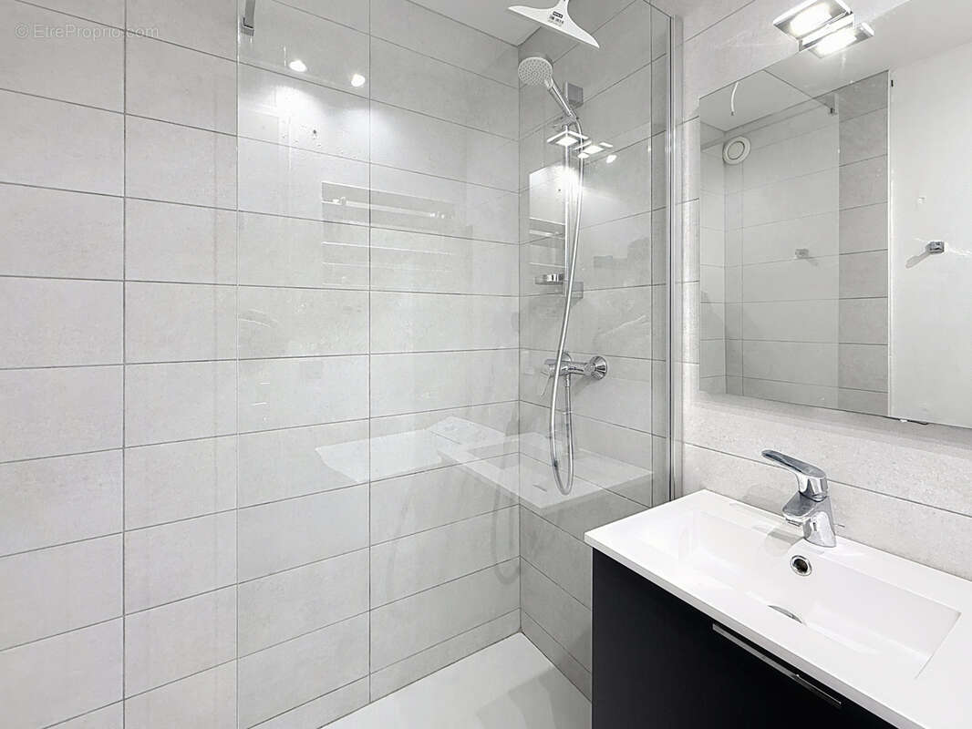 Appartement à LES ISSAMBRES