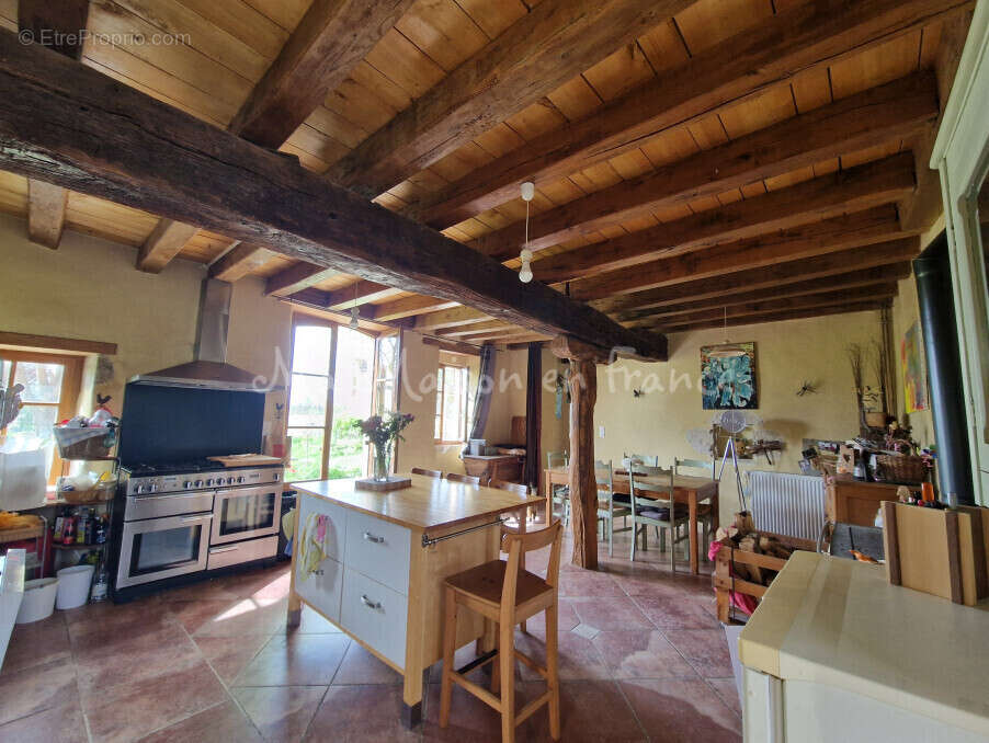 Maison à SAINT-POURCAIN-SUR-SIOULE