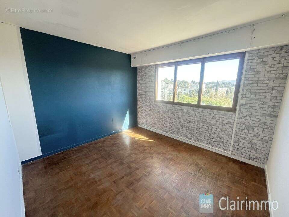 Appartement T5 à vendre - Piscine - Tennis -  Balcon - Cave - - Appartement à MARSEILLE-13E