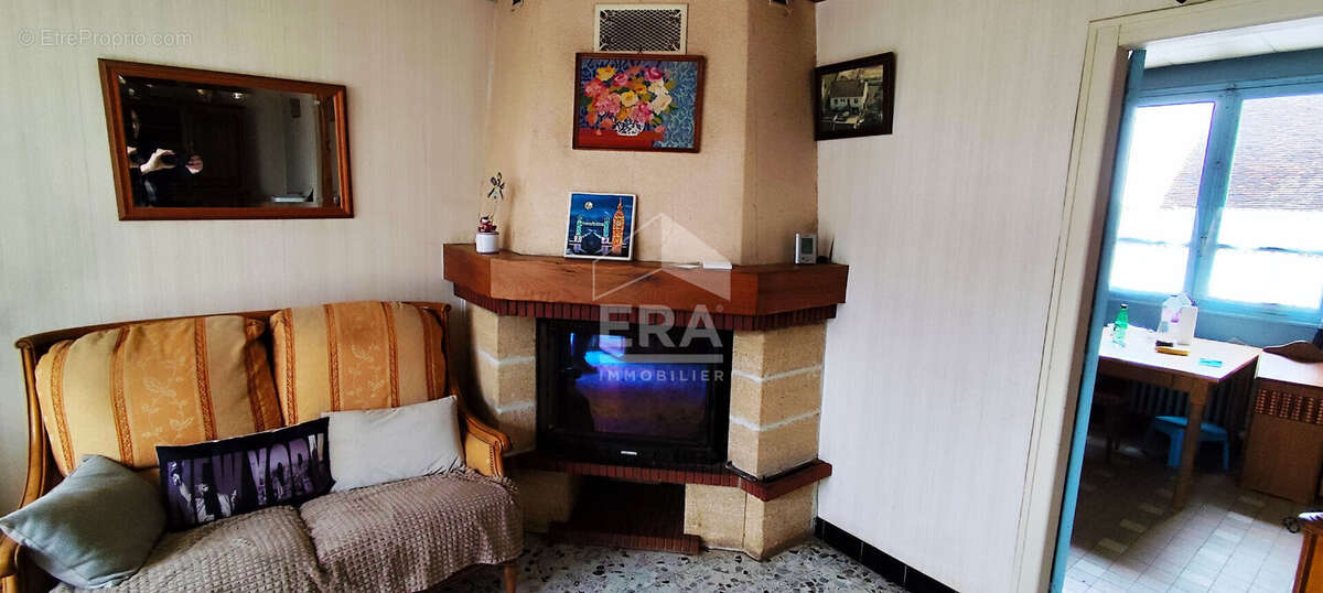 Maison à THIRON-GARDAIS