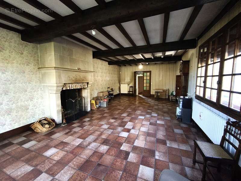 Maison à SAINTE-MENEHOULD