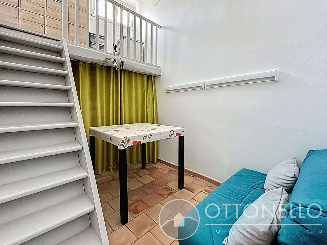 Maison à ROQUEBRUNE-SUR-ARGENS