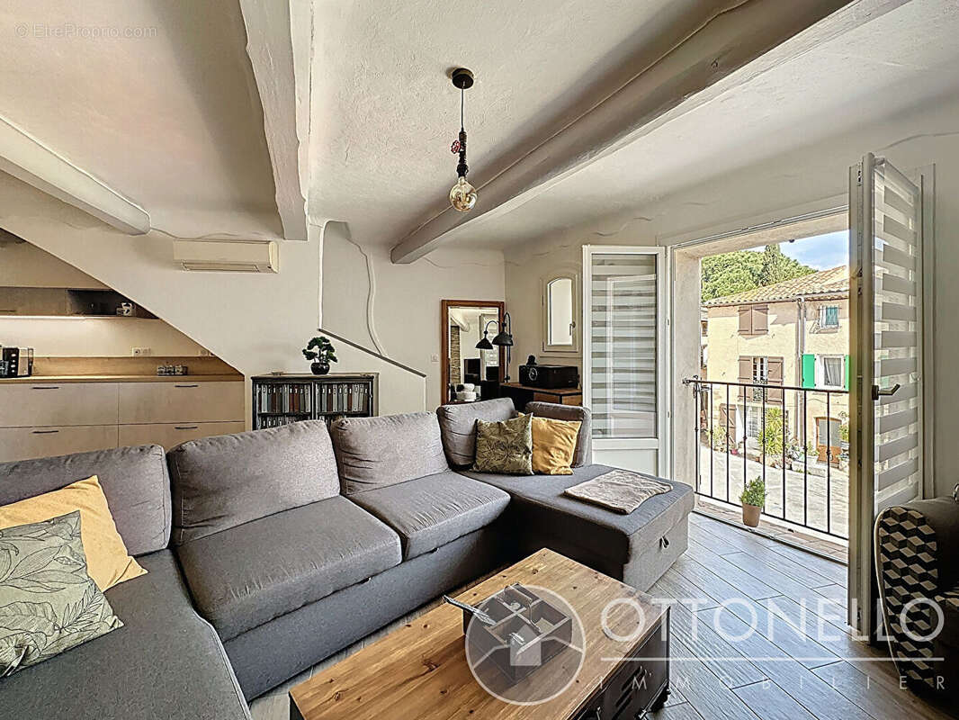 Maison à ROQUEBRUNE-SUR-ARGENS