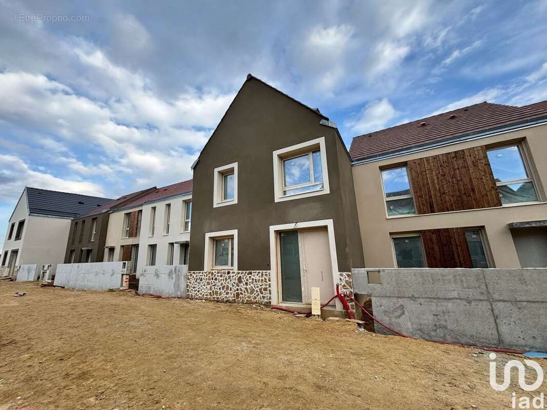 Photo 2 - Maison à SAINT-CHERON