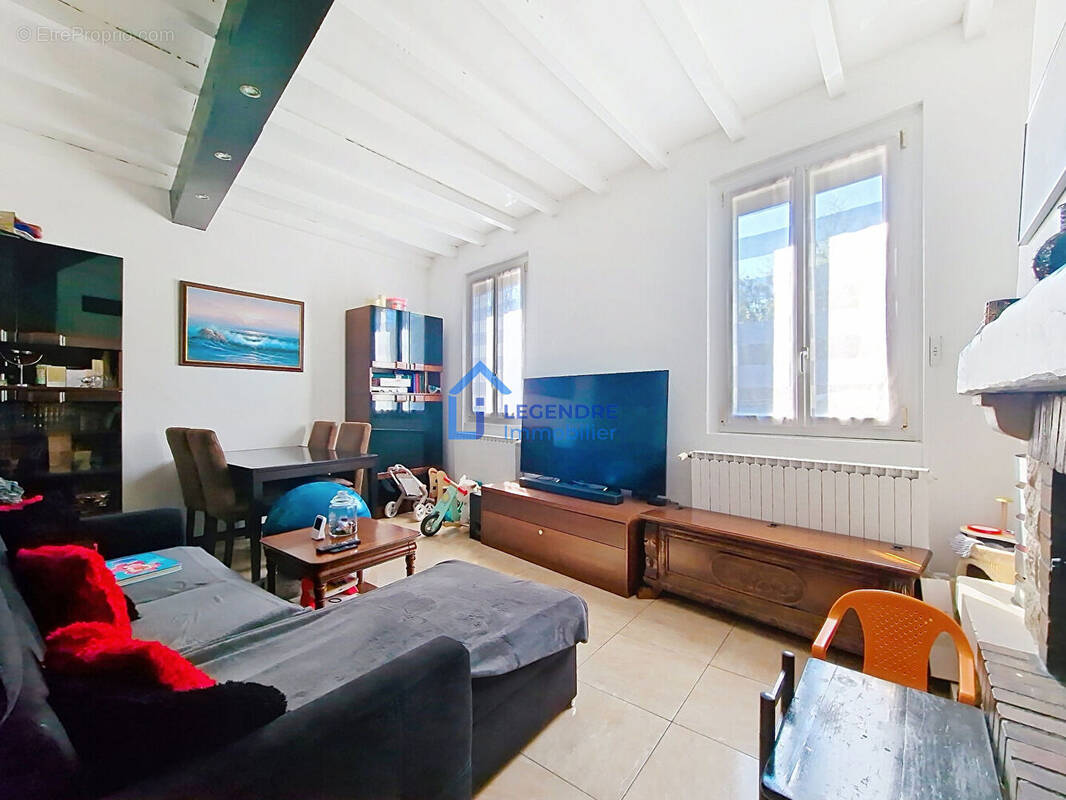 Maison à MONTIGNY-LES-CORMEILLES