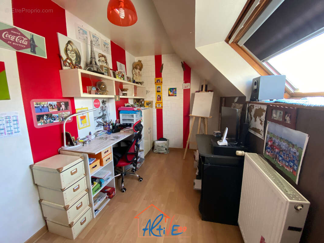 Maison à FLEURY-LA-VALLEE