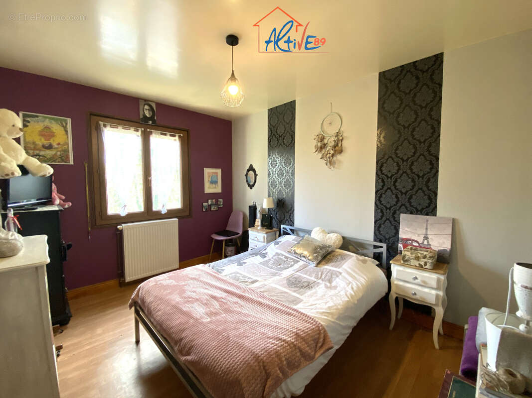 Maison à FLEURY-LA-VALLEE