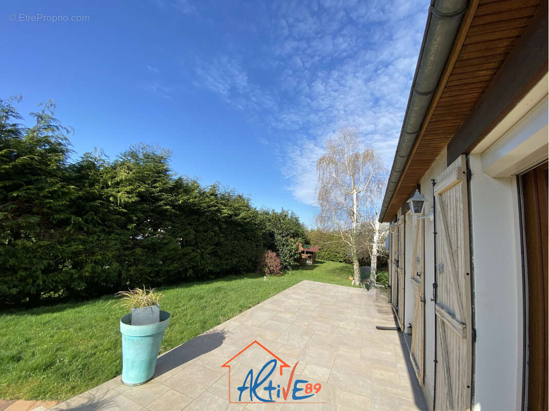 Maison à FLEURY-LA-VALLEE