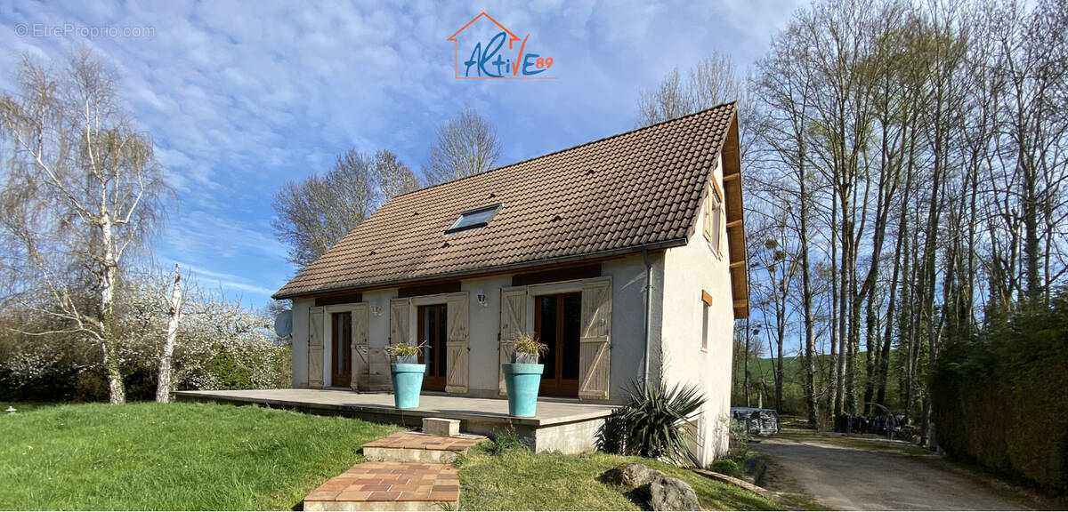 Maison à FLEURY-LA-VALLEE