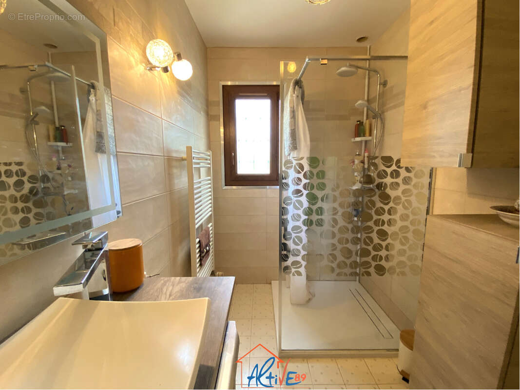 Maison à FLEURY-LA-VALLEE