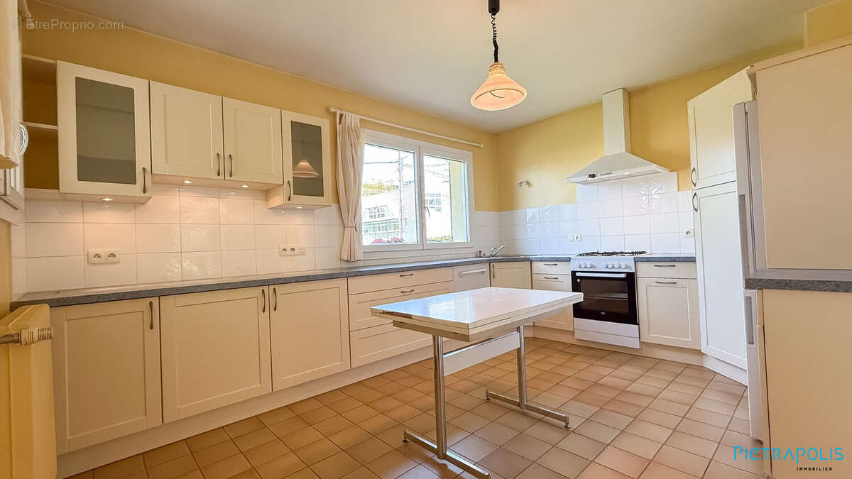 Maison à SAINTE-FOY-LES-LYON