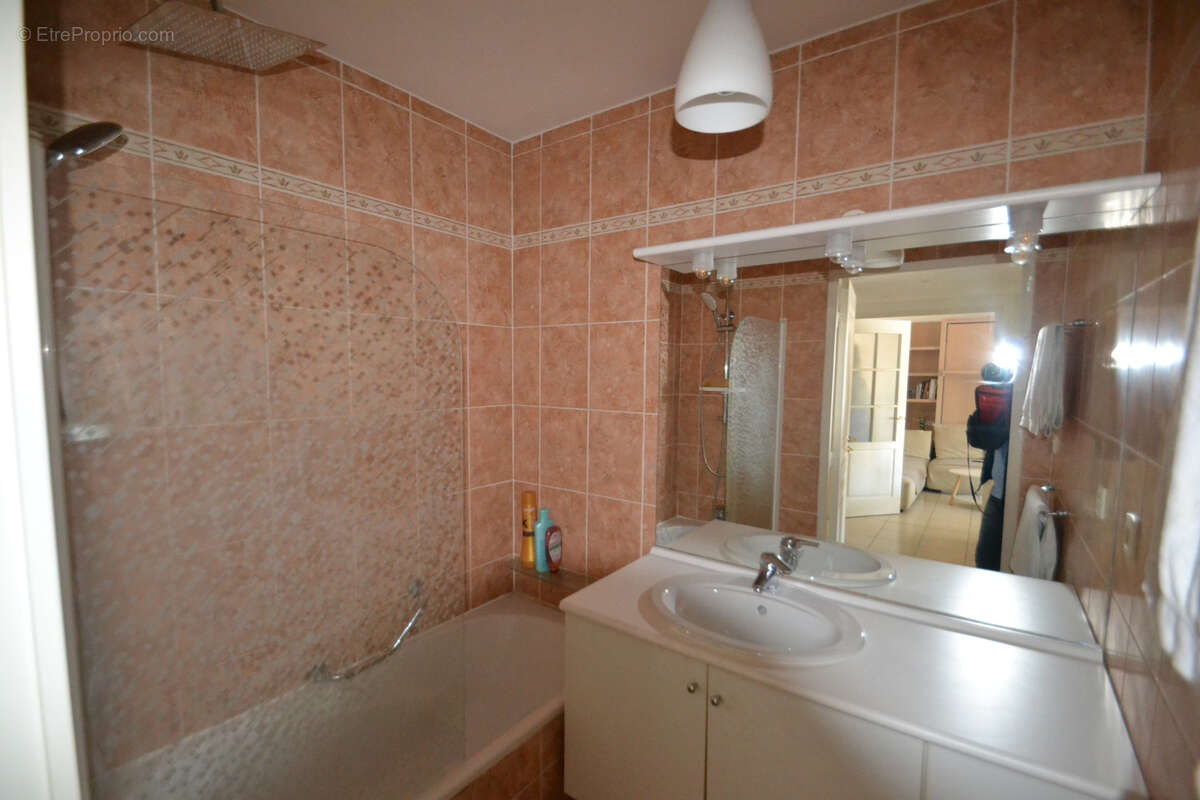 Appartement à VALLAURIS