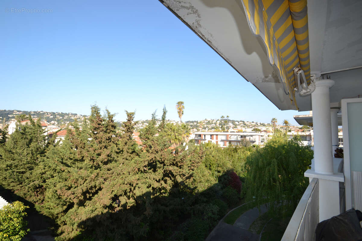 Appartement à VALLAURIS