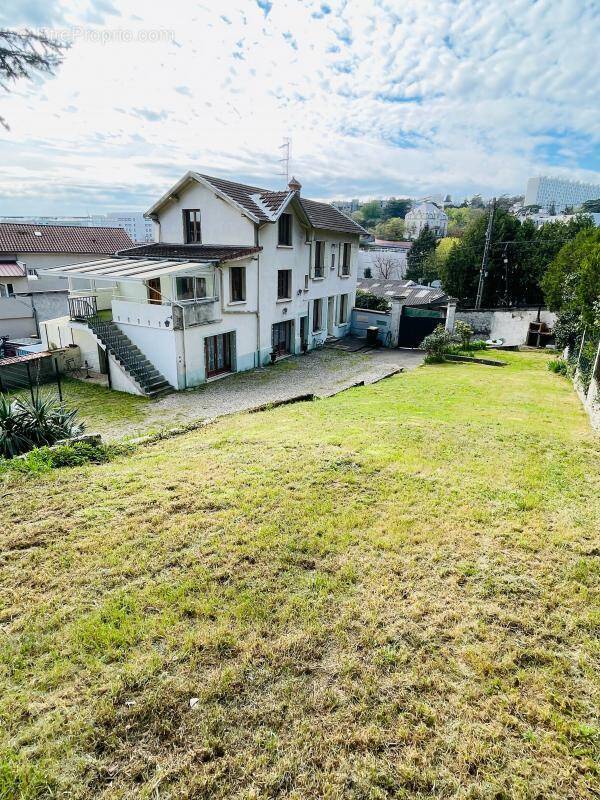 Appartement à CALUIRE-ET-CUIRE