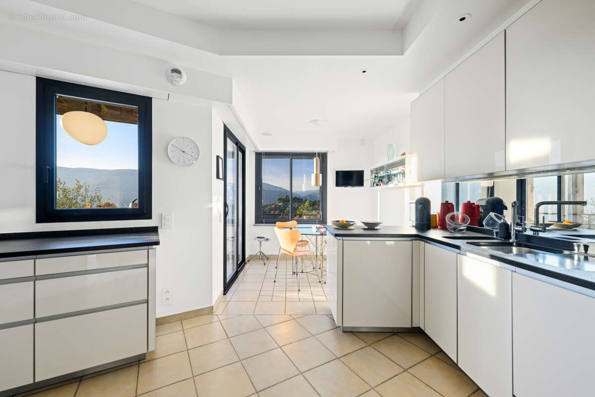 Maison à CASTAGNIERS