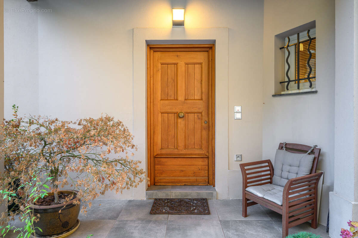 Maison à CASTAGNIERS