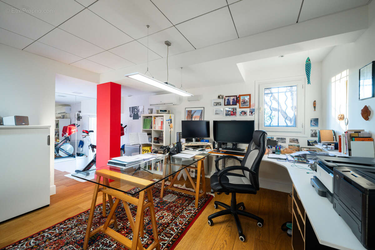 Maison à CASTAGNIERS