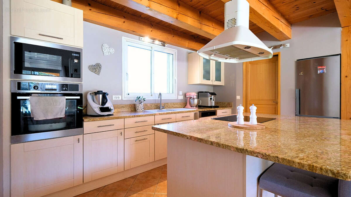 Maison à SAINT-CHINIAN