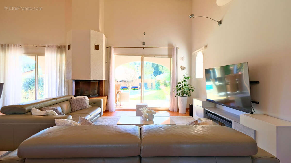 Maison à SAINT-CHINIAN