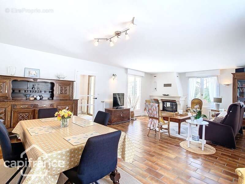 Maison à SAINT-VARENT