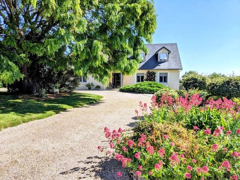 Maison à SAINT-VARENT