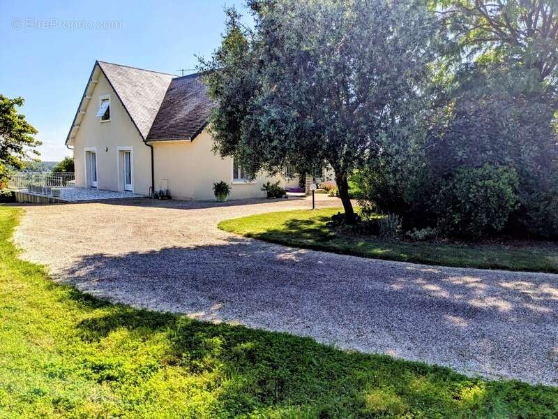 Maison à SAINT-VARENT