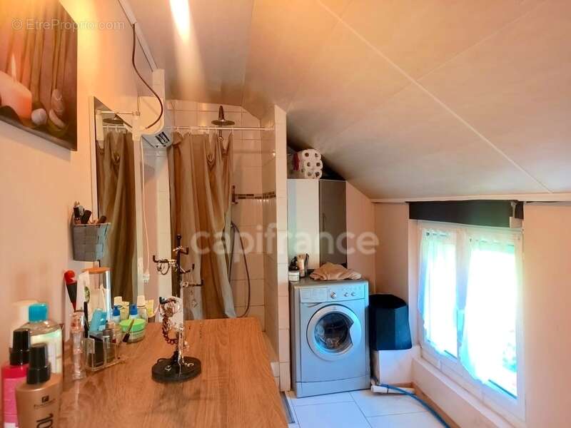 Maison à LES BORDES