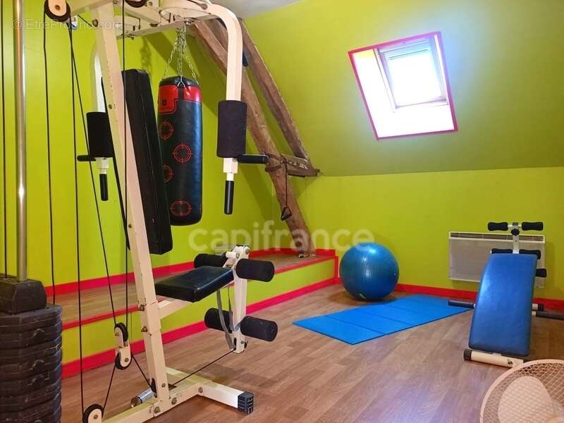 Maison à LES BORDES