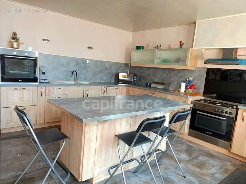 Maison à LES BORDES