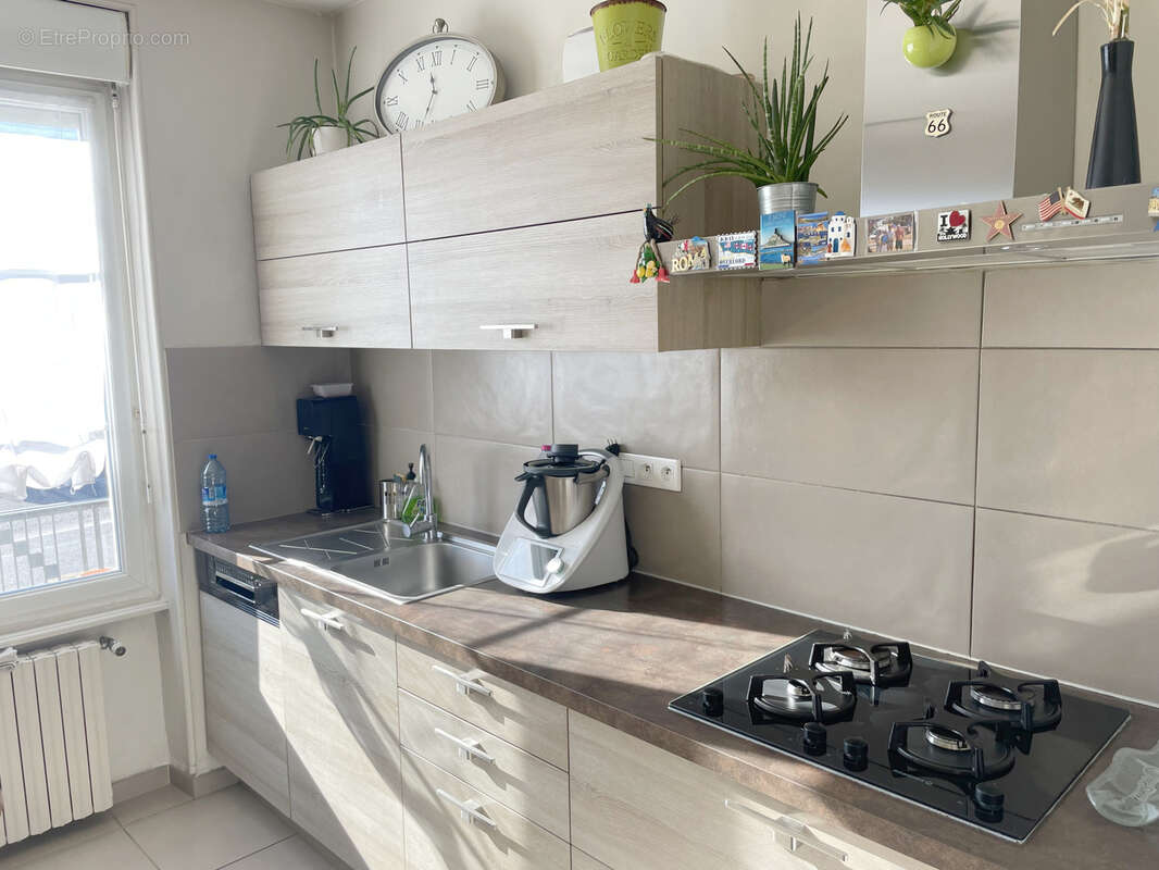 Maison à ONET-LE-CHATEAU