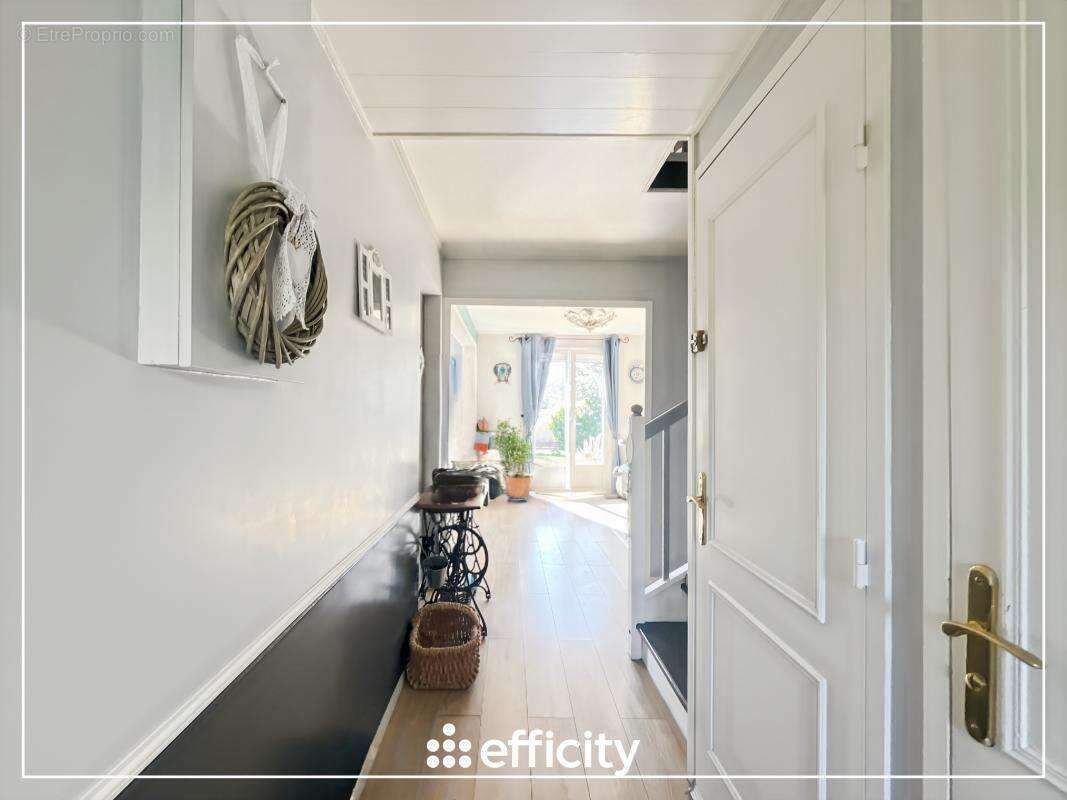 Maison à BRIE-COMTE-ROBERT