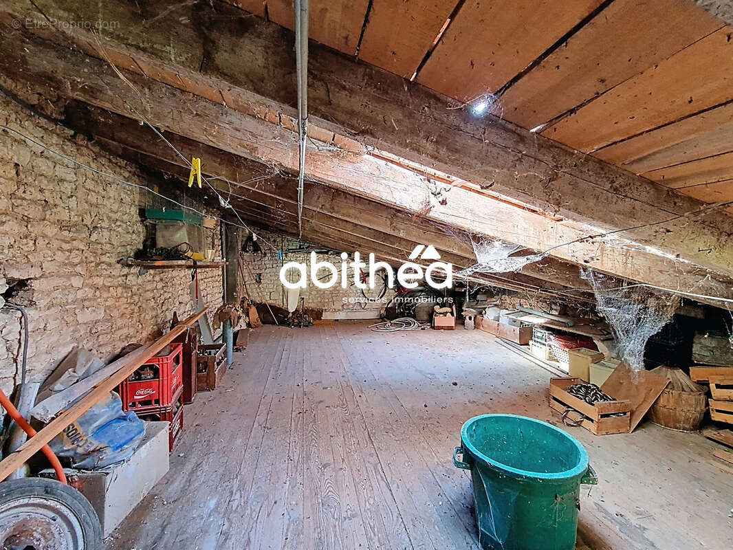 Maison à JARNAC-CHAMPAGNE