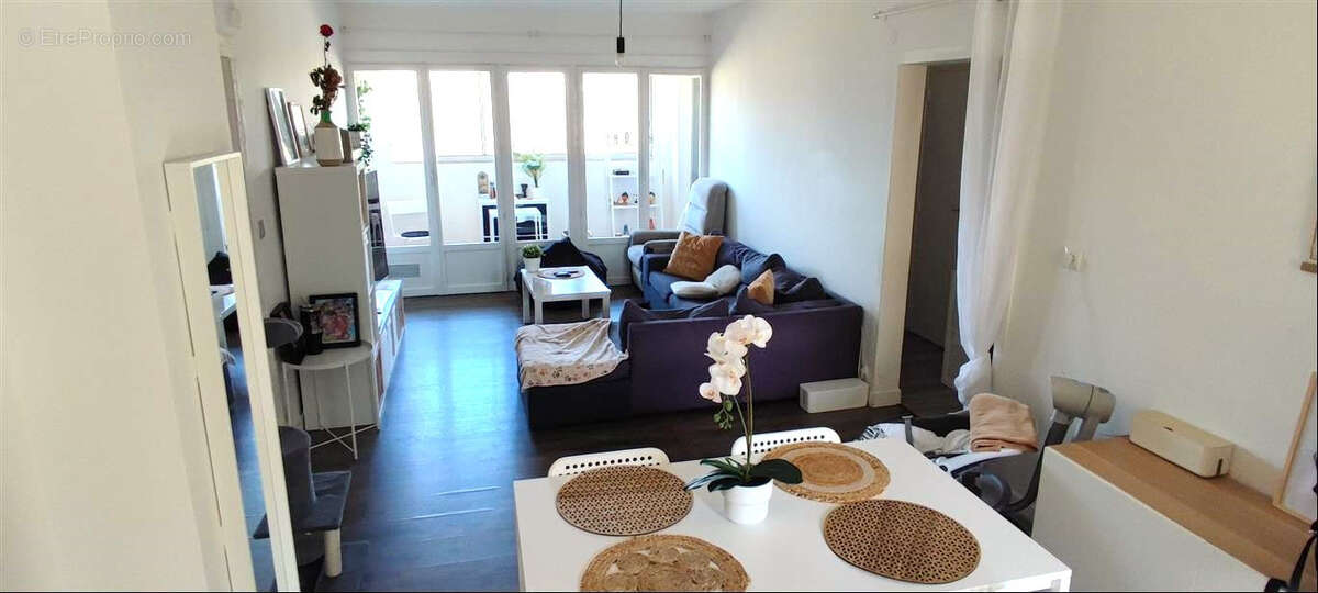 Appartement à HYERES