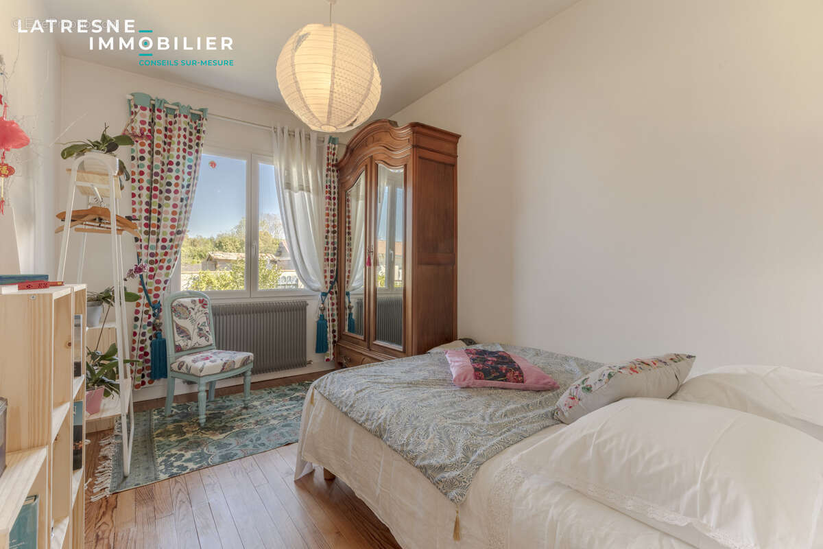 Maison à CAMBLANES-ET-MEYNAC