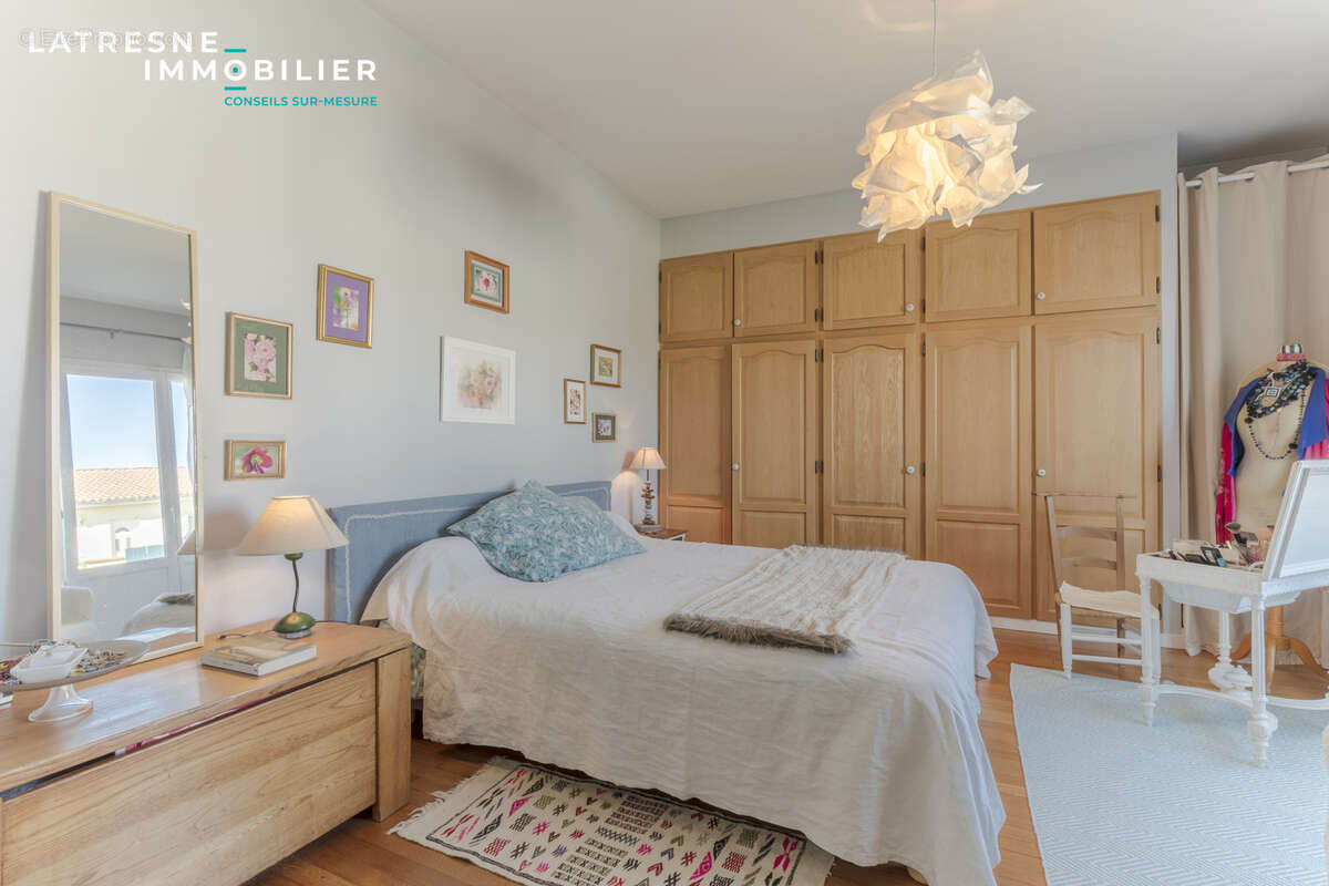 Maison à CAMBLANES-ET-MEYNAC