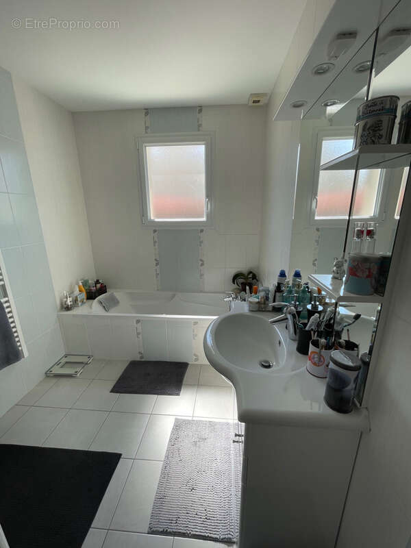 Maison à CHAZE-HENRY