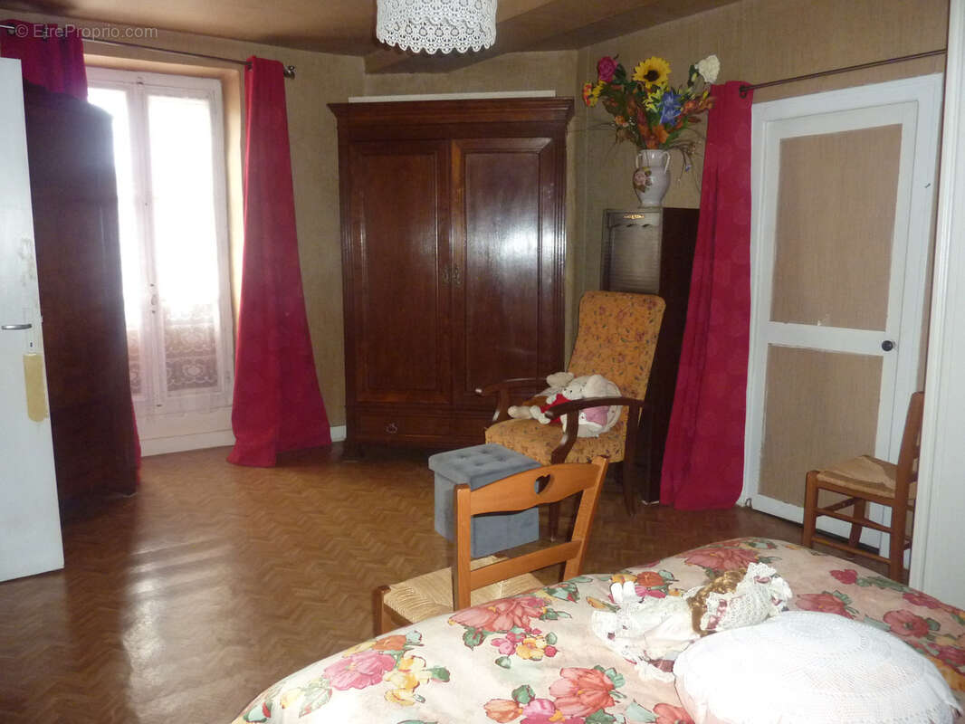 Maison à MONTMORILLON