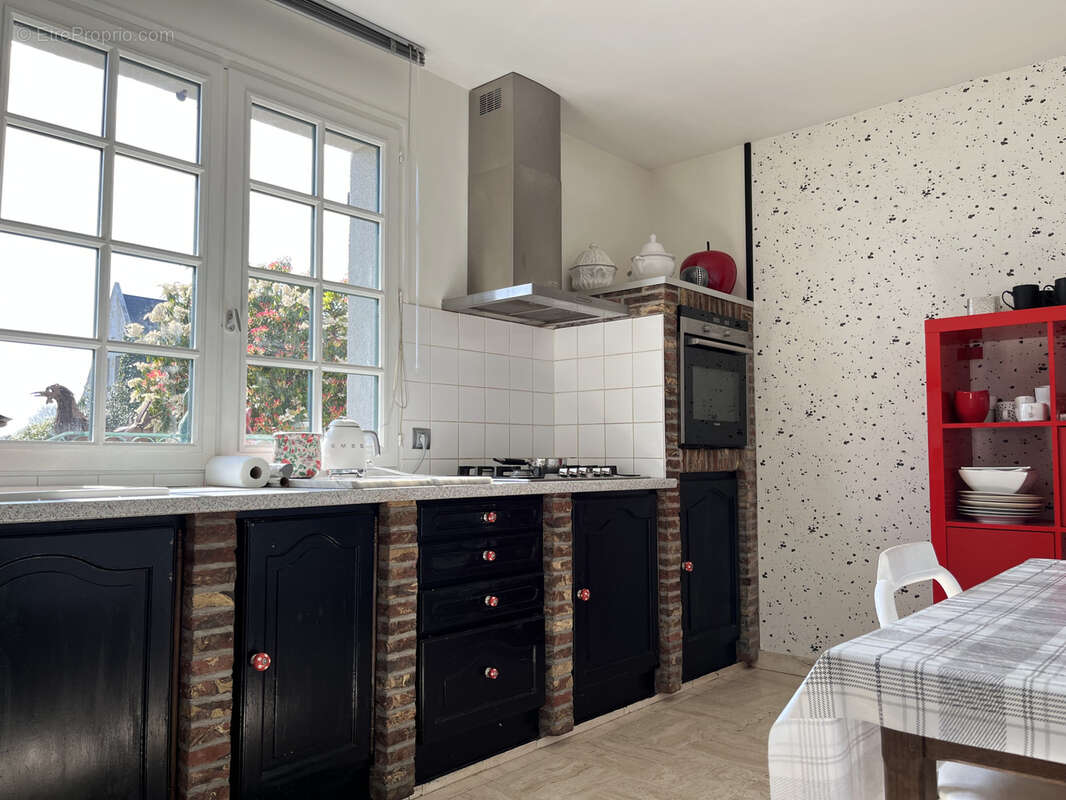 Maison à ANGERVILLE-LA-MARTEL