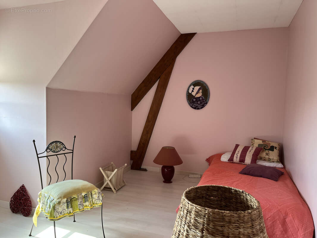 Maison à ANGERVILLE-LA-MARTEL