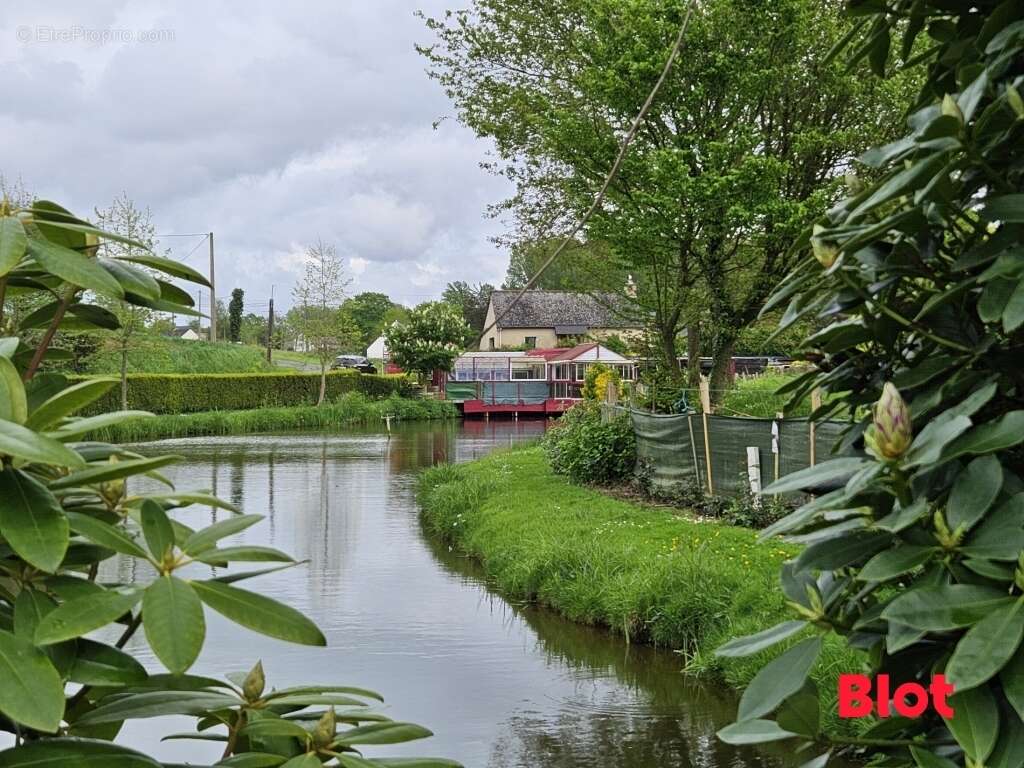 Terrain à LONGAULNAY