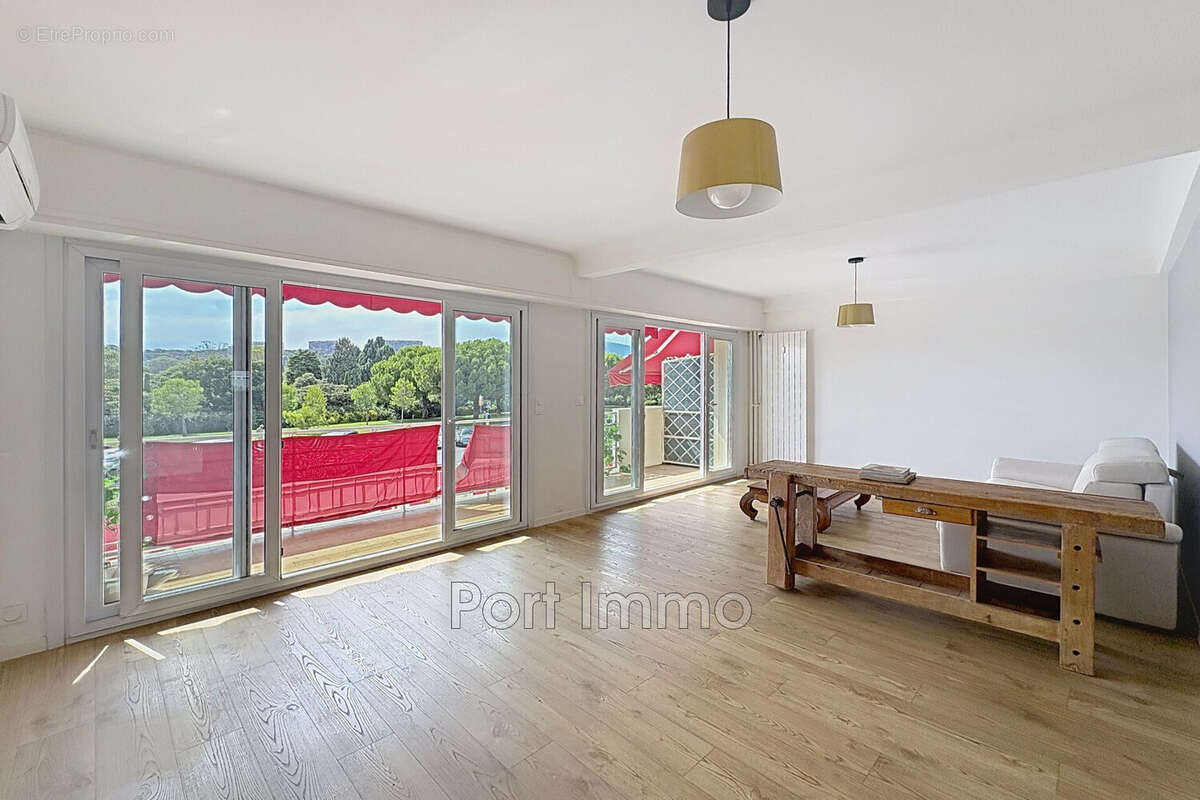 Appartement à CAGNES-SUR-MER