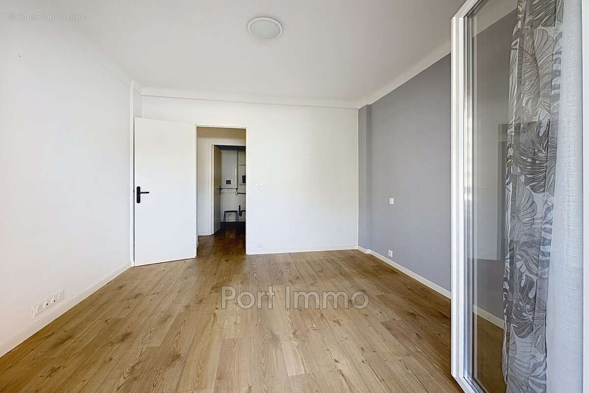 Appartement à CAGNES-SUR-MER