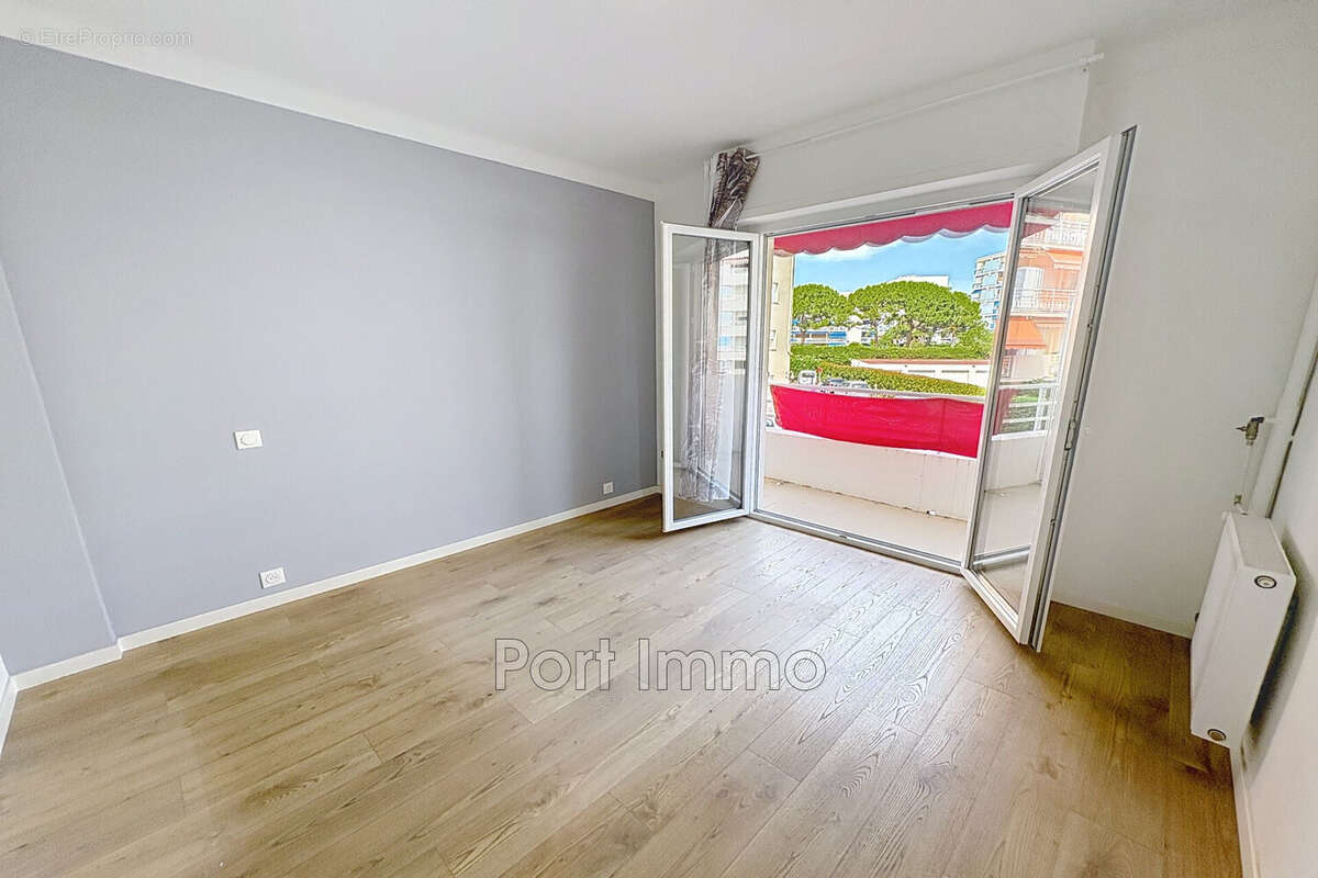 Appartement à CAGNES-SUR-MER