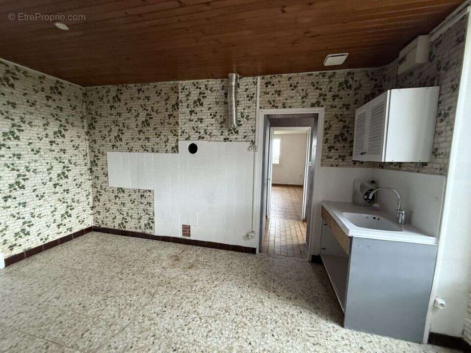 Maison à BARD-LE-REGULIER