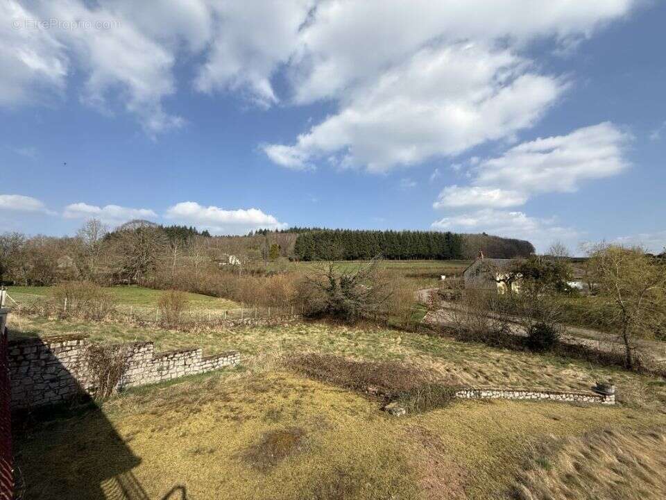Maison à ALLIGNY-EN-MORVAN