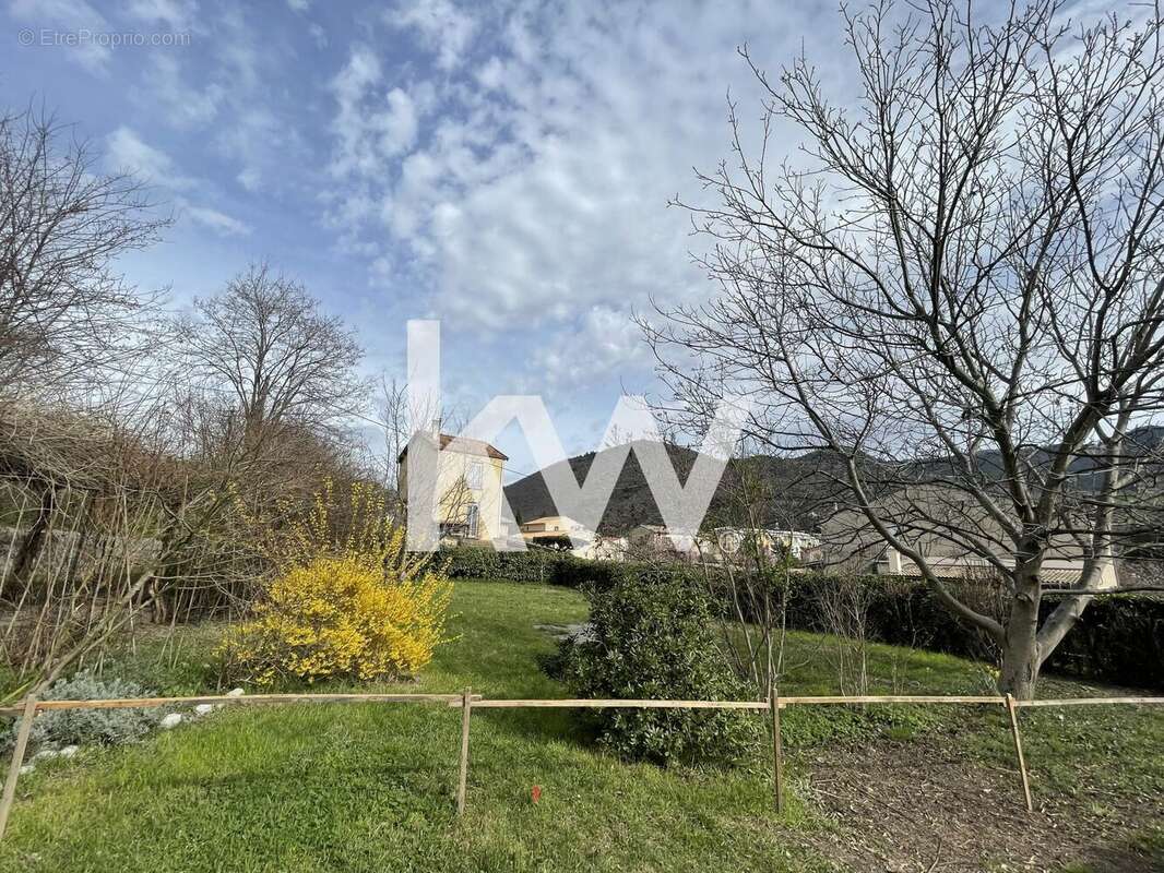 Terrain à DIGNE-LES-BAINS